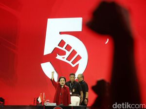 Menimbang Jalan Oposisi PDIP Menimbang Jalan Oposisi PDIP