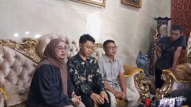 Pihak Keluarga Mantan Bupati Cirebon