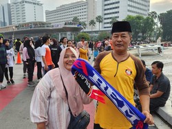 Semangatnya Warga Malang Datangi CFD Jakarta demi Foto di Bundaran HI