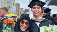 Potret Wisuda Alvy Xavier, Putra Susi Pudjiastuti yang Tampan Blasteran