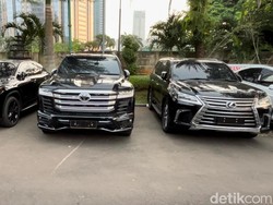 Pengacara Pemilik Mobil Berpelat DPR Palsu Jadi Tersangka dan Ditahan