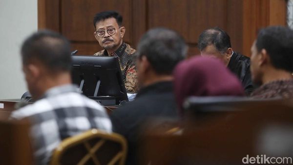 Ekspresi SYL Hadiri Sidang Lanjutan Mendengarkan Keterangan Saksi