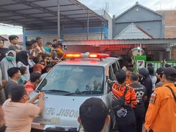 Pensiunan ASN Dishub Parepare Tewas Membusuk di Rumahnya, Diduga Kesetrum