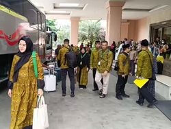 Jemaah Maktour Gelombang 1 Al-Fath Berangkat ke Tanah Suci