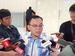 PAN Balas PDIP: Prabowo Selayaknya Dekat Jokowi, Tak Kurangi Kekuasaan PAN Balas PDIP: Prabowo Selayaknya Dekat Jokowi, Tak Kurangi Kekuasaan
