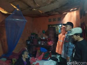 Kisah Pilu Keluarga Yadi, Huni Rumah Nyaris Ambruk di Sukabumi