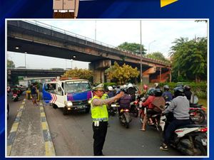 Lalin Jl Mayjend Sutoyo ke Jl MT Haryono Padat Imbas Penanganan Kecelakaan