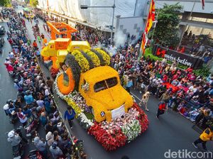 Si Kuning Retro Pukau Penonton Surabaya Vaganza 2024 Si Kuning Retro Pukau Penonton Surabaya Vaganza 2024