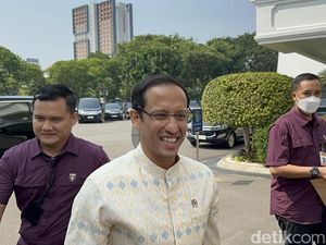 Usai Dipanggil Jokowi, Mendikbudristek Nadiem Nyatakan Batalkan Kenaikan UKT Usai Dipanggil Jokowi, Mendikbudristek Nadiem Nyatakan Batalkan Kenaikan UKT