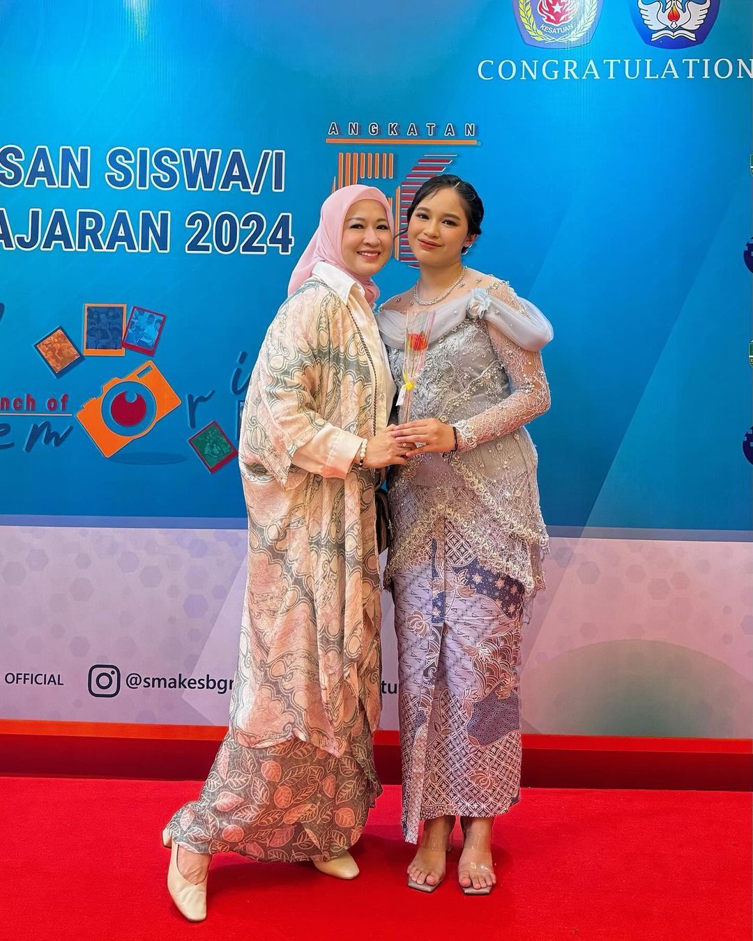 Momen Wisuda Shakiena Azalea Anak Pasha Ungu