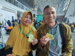 Suami-Istri Asal Solo Ini Beberkan Kunci Rahasia Bisa Berhaji ke-6 Kali