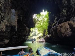 Hujan Abadi yang Eksotis, jadi Daya Tarik Green Canyon Pangandaran Hujan Abadi yang Eksotis, jadi Daya Tarik Green Canyon Pangandaran