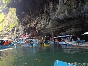 Hujan Abadi di Green Canyon Pangandaran yang Bikin Eksotis Hujan Abadi di Green Canyon Pangandaran yang Bikin Eksotis