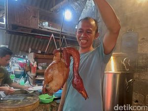 Kelezatan Bebek Guling Bumbu Bali di Paon Dwaji Kelezatan Bebek Guling Bumbu Bali di Paon Dwaji