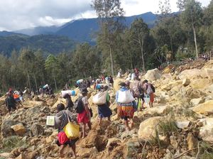 Longsor Terjang Papua Nugini, 2.000 Orang Tertimbun Longsor Terjang Papua Nugini, 2.000 Orang Tertimbun