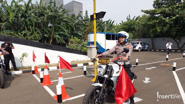 Penerbitan resmi SIM C1 di Satpas Polda Metro Jaya