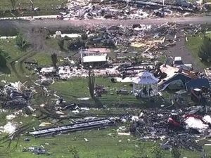 Potret Kerusakan di Texas Akibat Terjangan Tornado Potret Kerusakan di Texas Akibat Terjangan Tornado