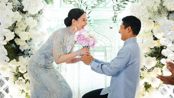 Momen Pembalap Rio Haryanto Lamar Keponakan Sandiaga Uno