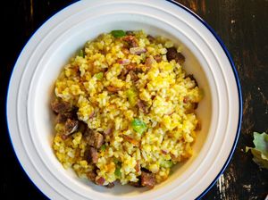 Resep Nasi Goreng Daging Bumbu Kunyit, Gurih Berempah Untuk Sarapan Resep Nasi Goreng Daging Bumbu Kunyit, Gurih Berempah Untuk Sarapan
