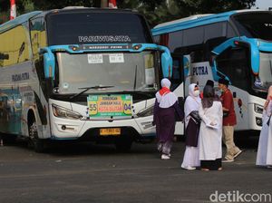 CJH Kota Blitar Dilarikan ke RS Kualanamu Medan Usai Pingsan di Pesawat