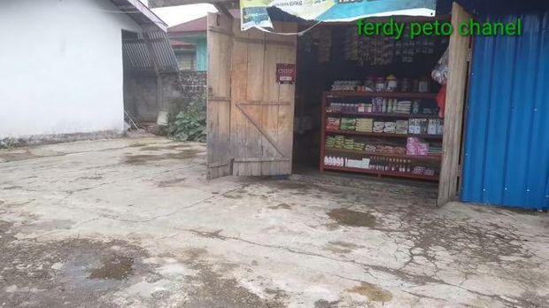 Rumah Betrand Peto di Kampung