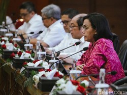 Sri Mulyani Siapkan Gaji ke-13 ASN hingga TNI/Polri Rp 50,8 T, Cair Juni