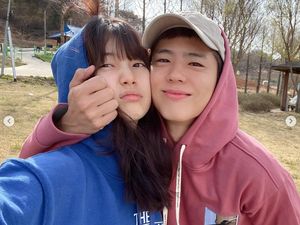 10 Foto Suzy dan Park Bo Gum Pamer Kemesraan, Disebut Bak Pacaran 10 Foto Suzy dan Park Bo Gum Pamer Kemesraan, Disebut Bak Pacaran