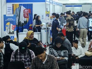 PHK Merajalela! PHK Merajalela!