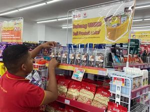 Kembangkan UMKM, Gerai Alfamart Bantu Pasarkan Produk Lokal NTT Kembangkan UMKM, Gerai Alfamart Bantu Pasarkan Produk Lokal NTT