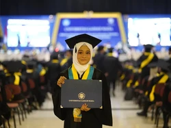 Sempat Alami Diskriminasi Semasa Sekolah Karena Berbeda, Nikita Kini Lulus dari UGM