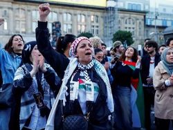 Ribuan Orang Demo di Paris Memprotes Serangan Israel di Rafah