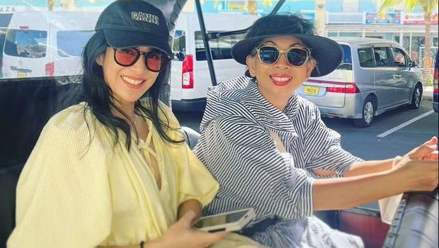 Dian Sastrowardoyo dan Orang Tua