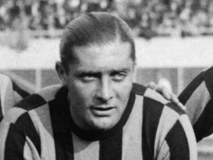 The footballer Giuseppe Meazza is photographed before a match in the 1930's wearing the Inter-Milan jersey. (Photo by AFP)