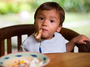 10 Cara Meningkatkan Nafsu Makan Secara Alami untuk Anak dan Orang Dewasa