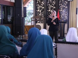 PKK dan Polisi Sidoarjo Sosialisasi Cegah KDRT dan Pelecehan Seksual PKK dan Polisi Sidoarjo Sosialisasi Cegah KDRT dan Pelecehan Seksual