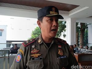 Nenek Pengemis Viral Nyembur Turis Malioboro, Satpol PP: Diduga ODGJ Nenek Pengemis Viral Nyembur Turis Malioboro, Satpol PP: Diduga ODGJ