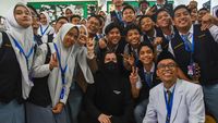 Alan Walker Bikin Heboh Siswa SMA di Medan