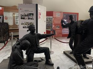 Mengenang 26 Tahun Peristiwa Reformasi di Museum Tragedi 12 Mei 1998 Mengenang 26 Tahun Peristiwa Reformasi di Museum Tragedi 12 Mei 1998