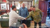 Menko Airlangga Antar Sekjen OECD Temui Prabowo