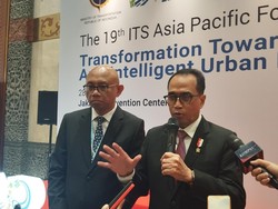 Menhub Harap Garuda Perbaiki Layanan Haji Usai Ditegur soal Keterlambatan