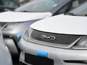 Produsen Otomotif Jerman Khawatirkan Perang Tarif UE-China