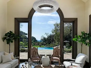 7 Foto Rumah Rp 241 Miliar Katy Perry, Griya dengan Panorama Samudera Pasifik