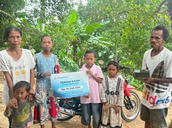 Donasi Sahabat Baik bantu Kehidupan Keluarga Pencari Cengkih