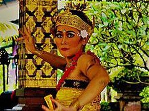 Tari Panji Semirang: Sejarah, Makna, Fungsi, Properti, Pola Lantai, dan Keunikan