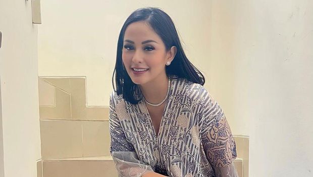 6 Potret Cantik Pacar Boris Bokir, Eks Kakak Ipar Nia Ramadhani