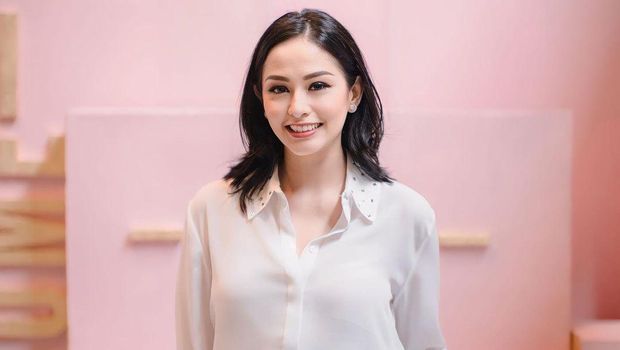 6 Potret Cantik Pacar Boris Bokir, Eks Kakak Ipar Nia Ramadhani