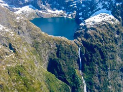 Selandia Baru Resmi Naikkan Pajak Turis hingga 185 Persen