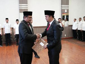 Walkot Bobby Lantik Ardian Surbakti Jadi Dirut PUD Pembangunan Walkot Bobby Lantik Ardian Surbakti Jadi Dirut PUD Pembangunan