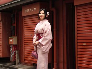 Gaya Maria Vania Liburan ke Jepang, Pertama Kali Lakukan Ini Gaya Maria Vania Liburan ke Jepang, Pertama Kali Lakukan Ini