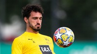 Mats Hummels memainkan laga terakhirnya bersama Borussia Dortmund pada final Liga Champions 2024. Pemain Jermain ini belum mendapatkan klub baru hingga sekarang. (Foto: dpa/picture alliance via Getty I/picture alliance)